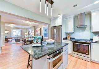 1918-S-Pollard-St-Arlington-VA-small-011-27-DSC-9540-1-2-3Natural01-666x444-72dpi