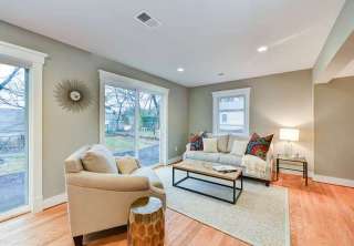 1918-S-Pollard-St-Arlington-VA-small-017-19-DSC-9564-5-6-7Natural01-666x444-72dpi