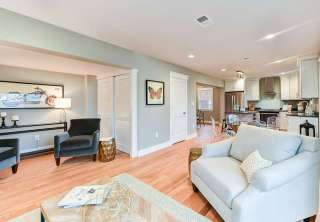 1918-S-Pollard-St-Arlington-VA-small-018-14-DSC-9568-69-70-71Natural01-666x444-72dpi