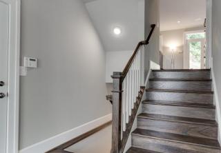 4033-22nd-st-n-arlington-va-large-004-foyer-667x1000-72dpi-copy