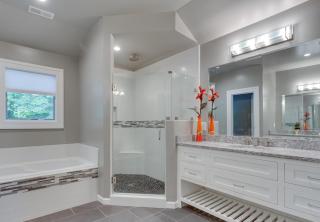 4033-22nd-st-n-arlington-va-large-032-master-bath-1500x1000-72dpi-copy